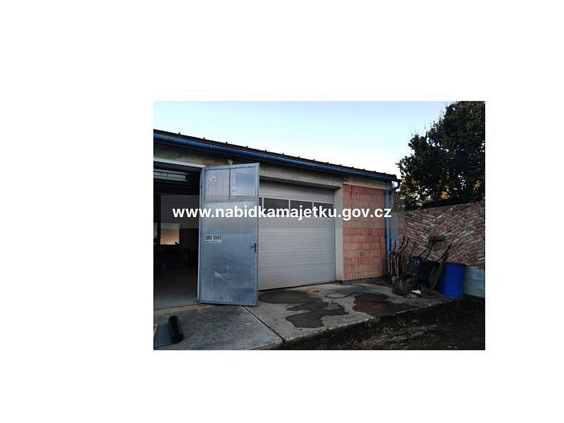 Hodonín, garáž č. p. 4245 na st. p. č. 550/4, st. 10400, st. 10401 — photo 4