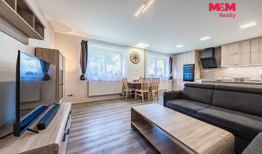 Prodej domu 131 m² s pozemkem 1 031 m², Měchenice – náhled fotky 4