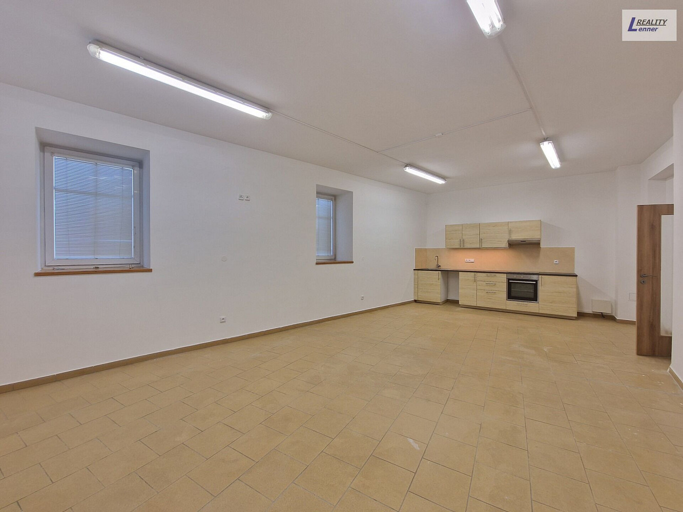 Pronájem bytu 1+kk 52 m²