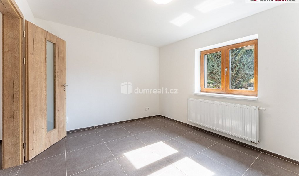 Prodej domu 80 m² s pozemkem 215 m², Kostelec – náhled fotky 12