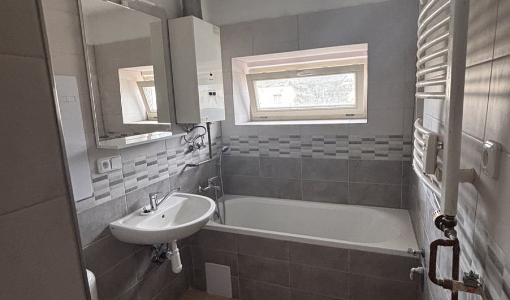 Pronájem bytu 3+1 74 m², Hradec Králové – náhled fotky 4