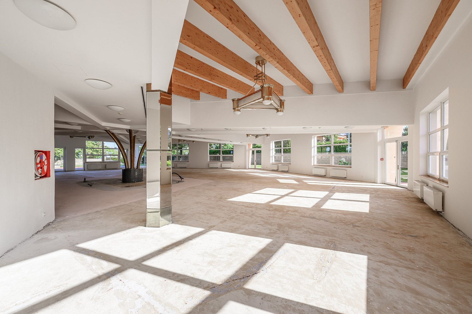 Prodej obchodních prostor 1 228 m² — photo 4