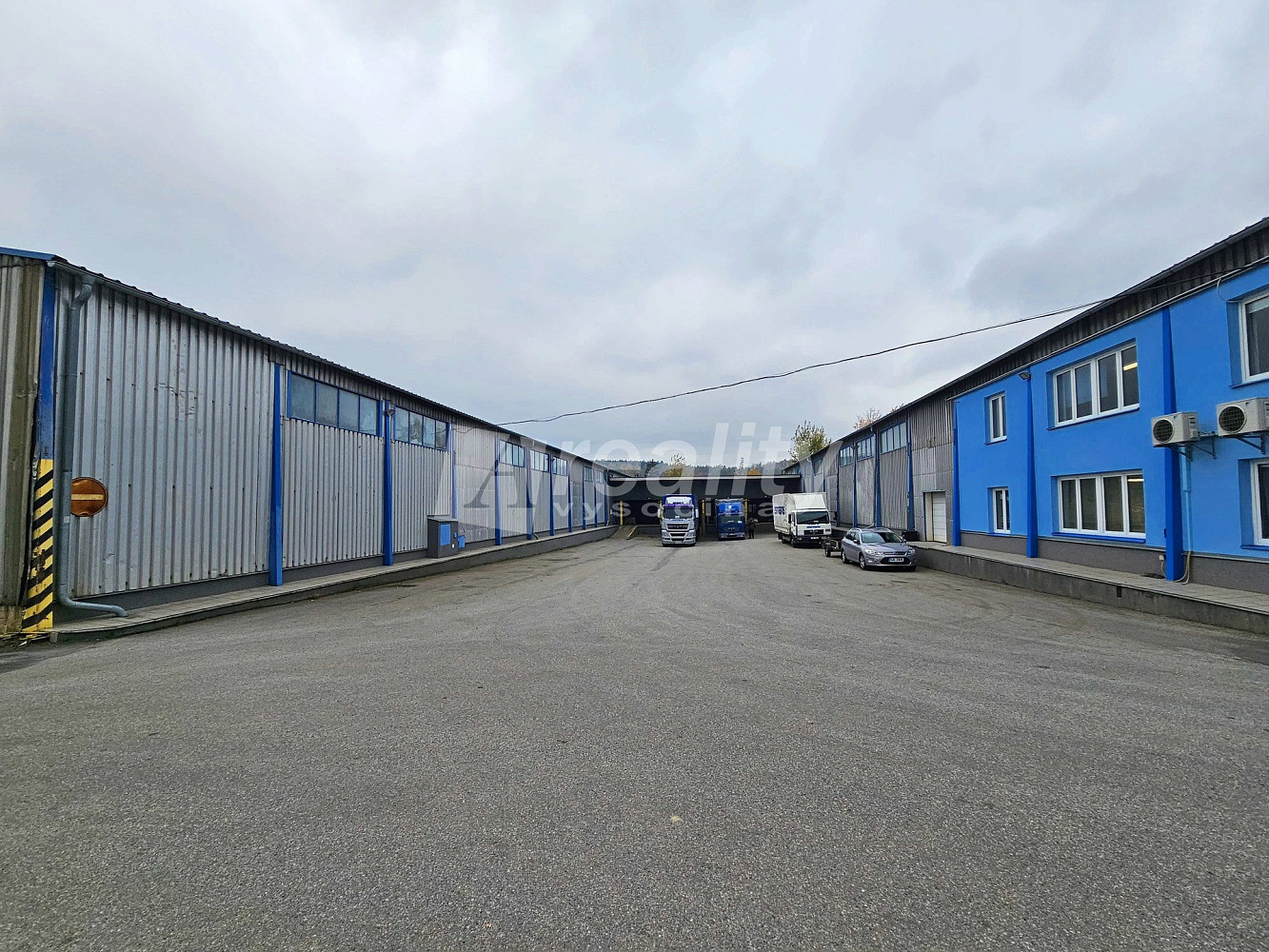 Pronájem skladovacích prostor 250 m² — photo 3