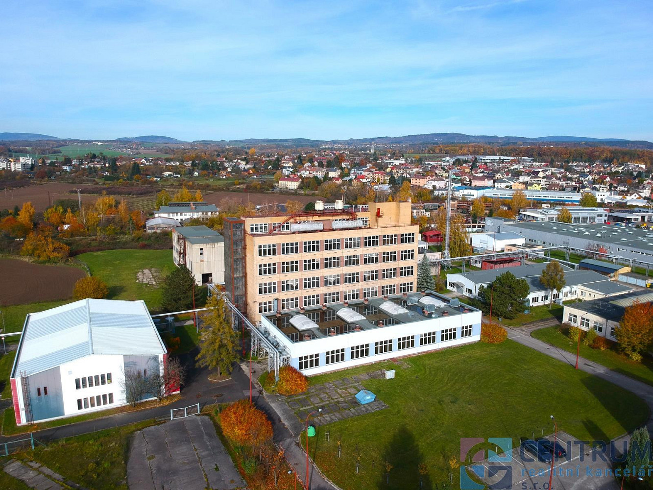 Pronájem skladovacích prostor 609 m², Turnov