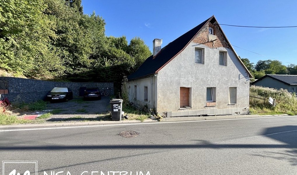 Prodej domu 200 m² s pozemkem 1 135 m², Český Dub – fotka 1 z 12