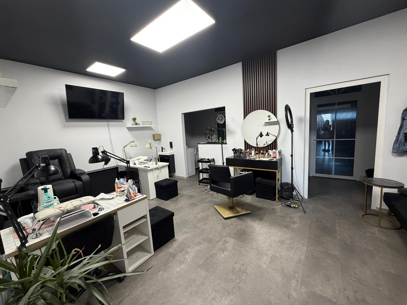Pronájem obchodních prostor 167 m² — photo 4