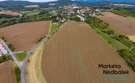 Prodej pole 5 872 m², Zlín - Mladcová