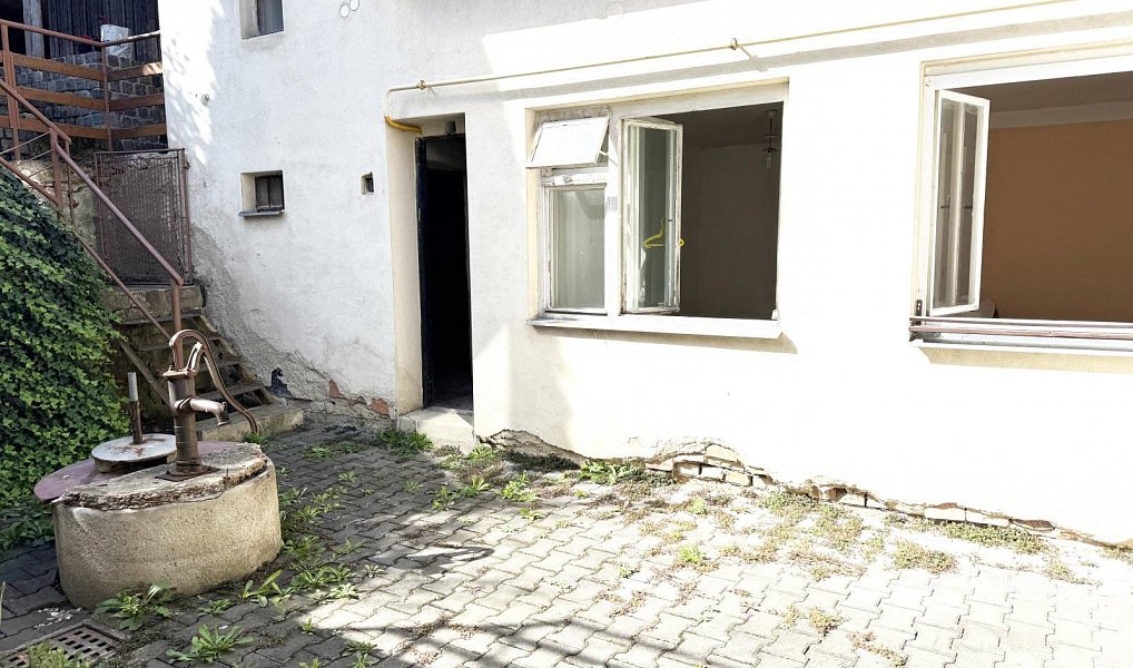 Prodej domu 200 m² s pozemkem 97 m², Nesovice – náhled fotky 10