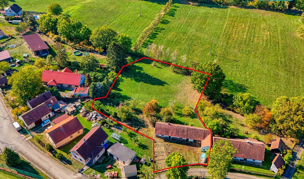 Prodej stavebního pozemku 3 282 m², Chocenice – náhled fotky 2