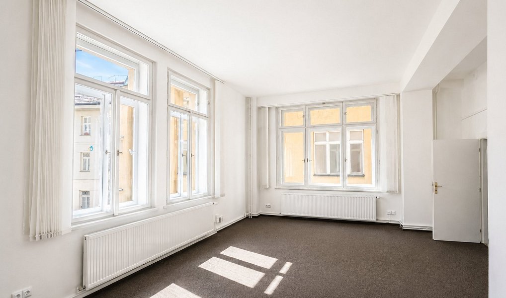 Pronájem kanceláře 31 m², Praha – náhled fotky 2