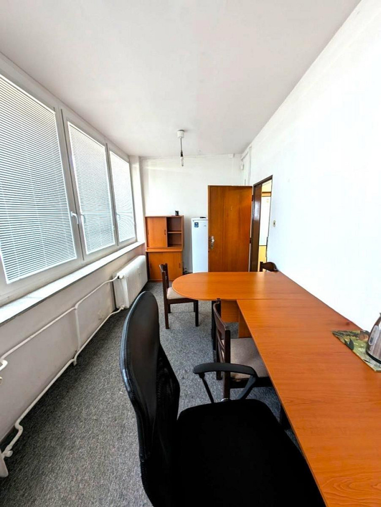 Pronájem kanceláře 14 m² – fotografie 3