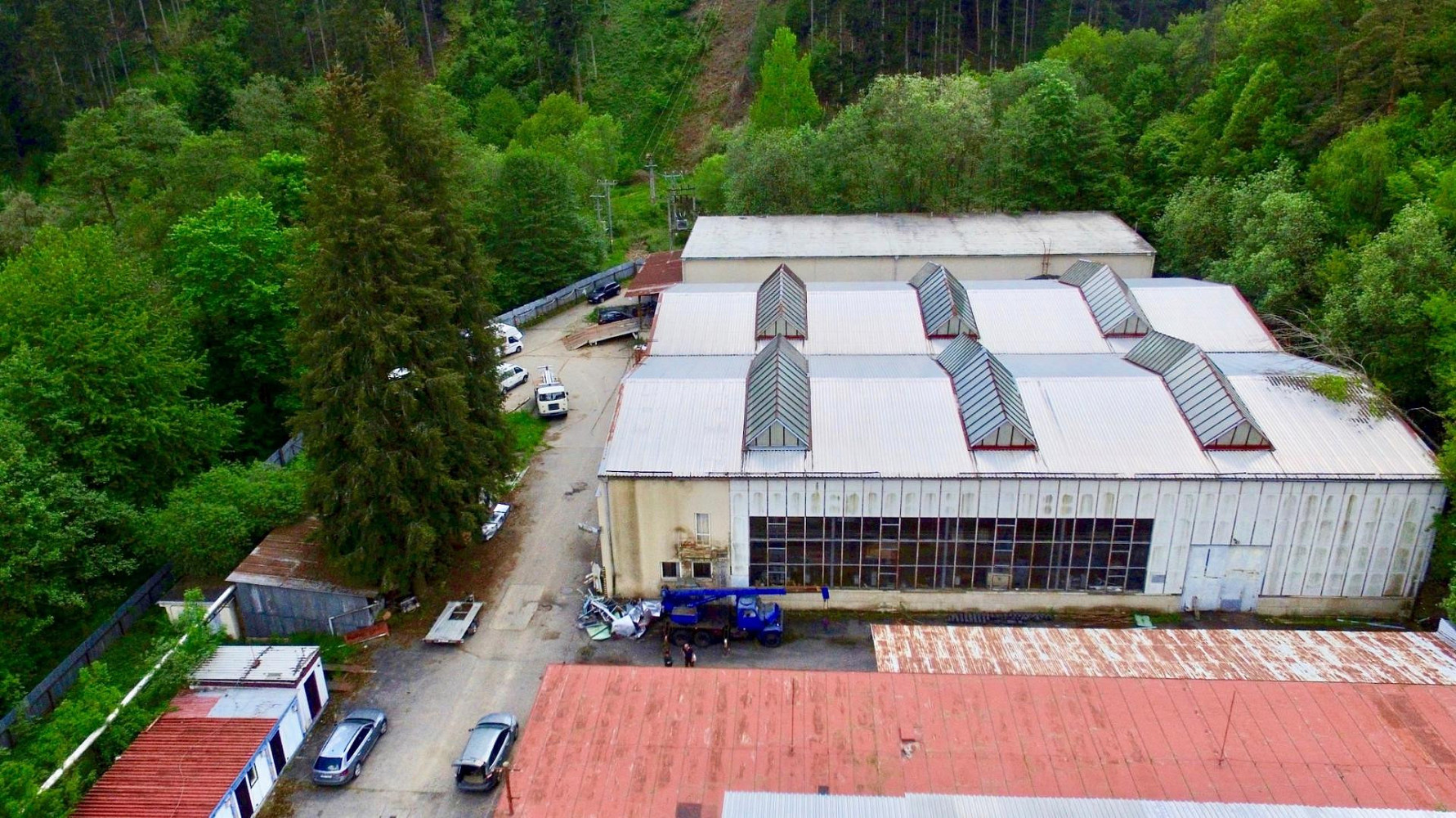 Prodej výrobních prostor 3 000 m² – fotografie 5