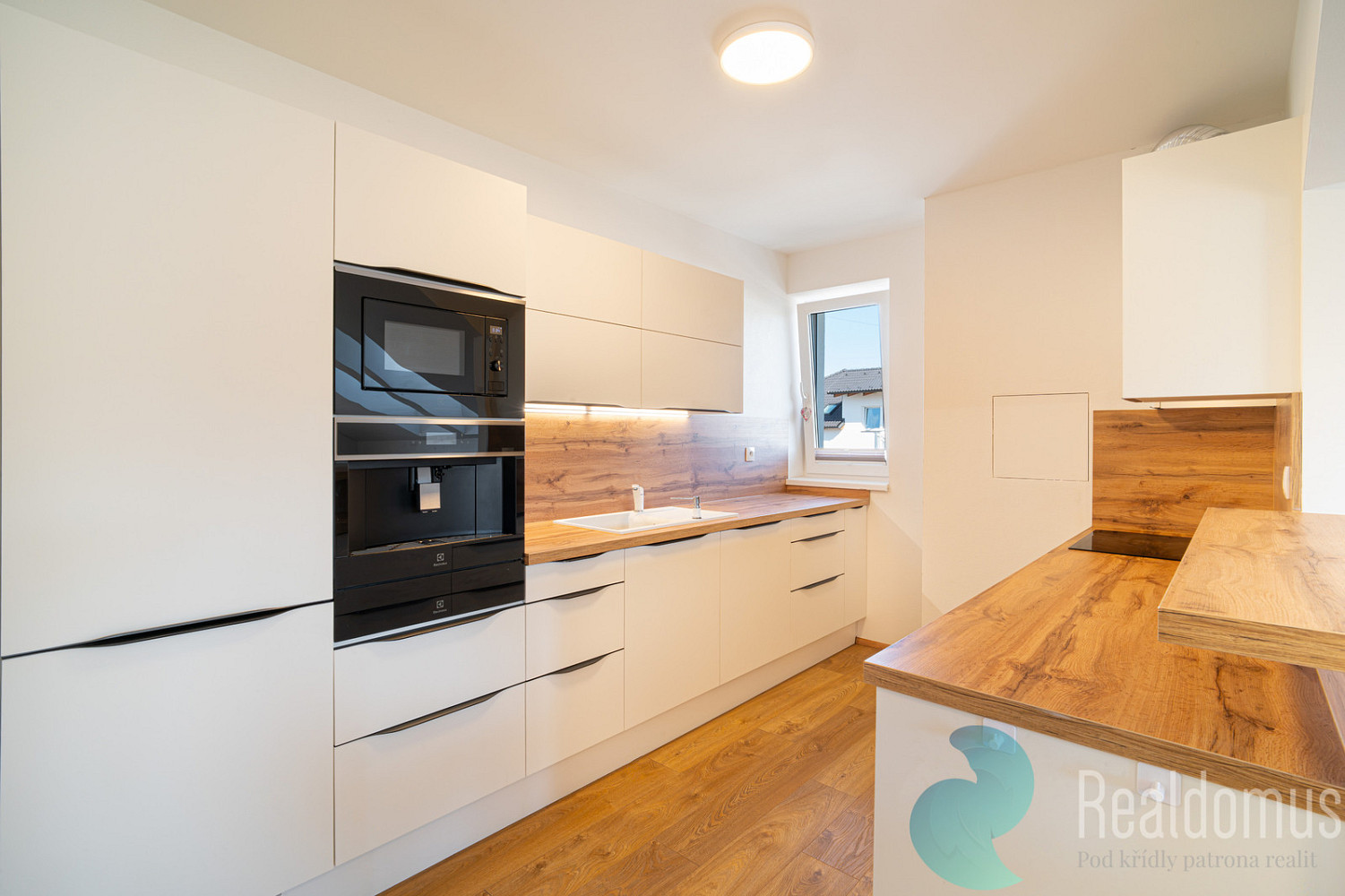 Piso de 2 habitaciones, 88 m²
