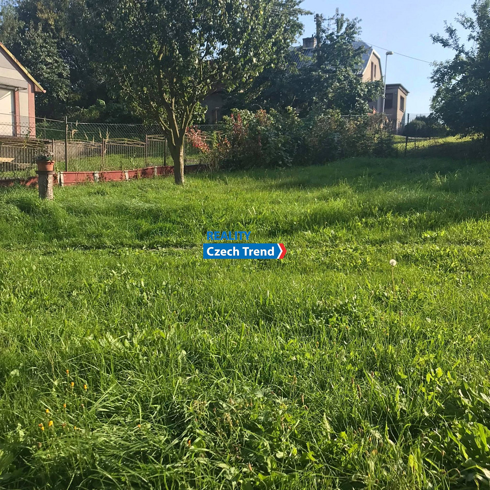 Prodej stavebního pozemku 541 m² – pohled 2