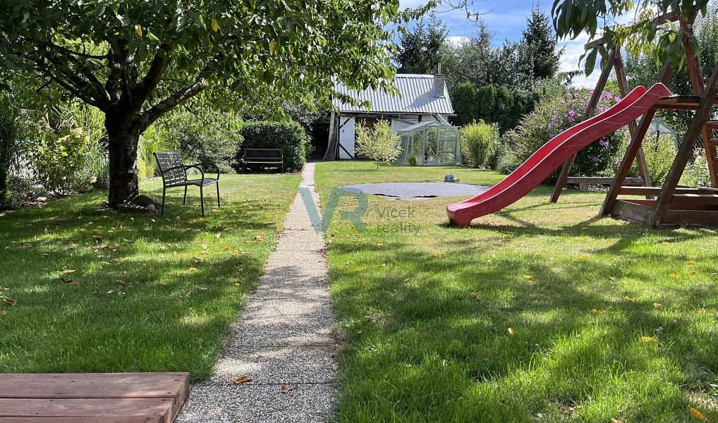 Prodej domu 150 m² s pozemkem 779 m², Planá – náhled fotky 11