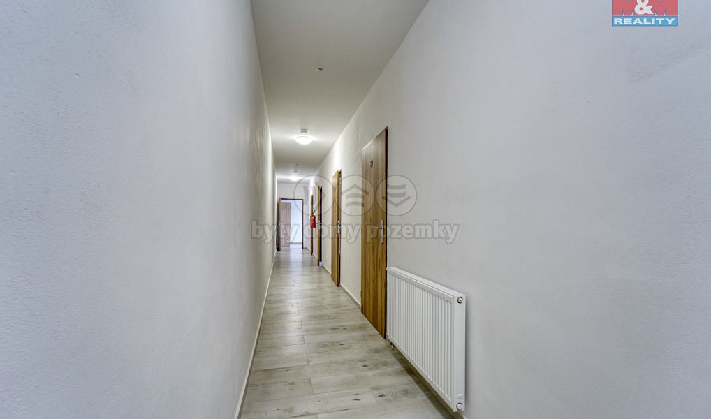 Pronájem bytu 1+kk 10 m², Kožlany – náhled fotky 8