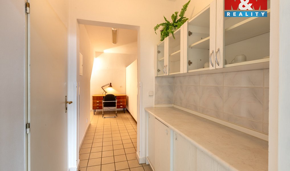 Prodej obchodních prostor 440 m², Postoloprty – náhled fotky 26