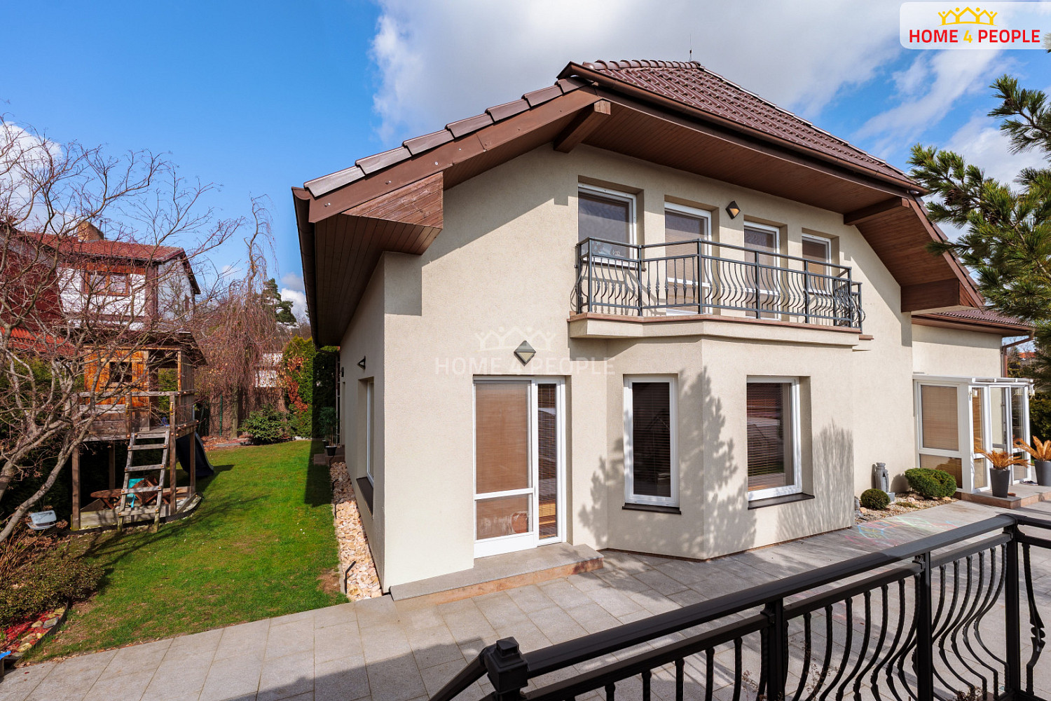 Prodej domu 395 m² s pozemkem 725 m² — photo 2