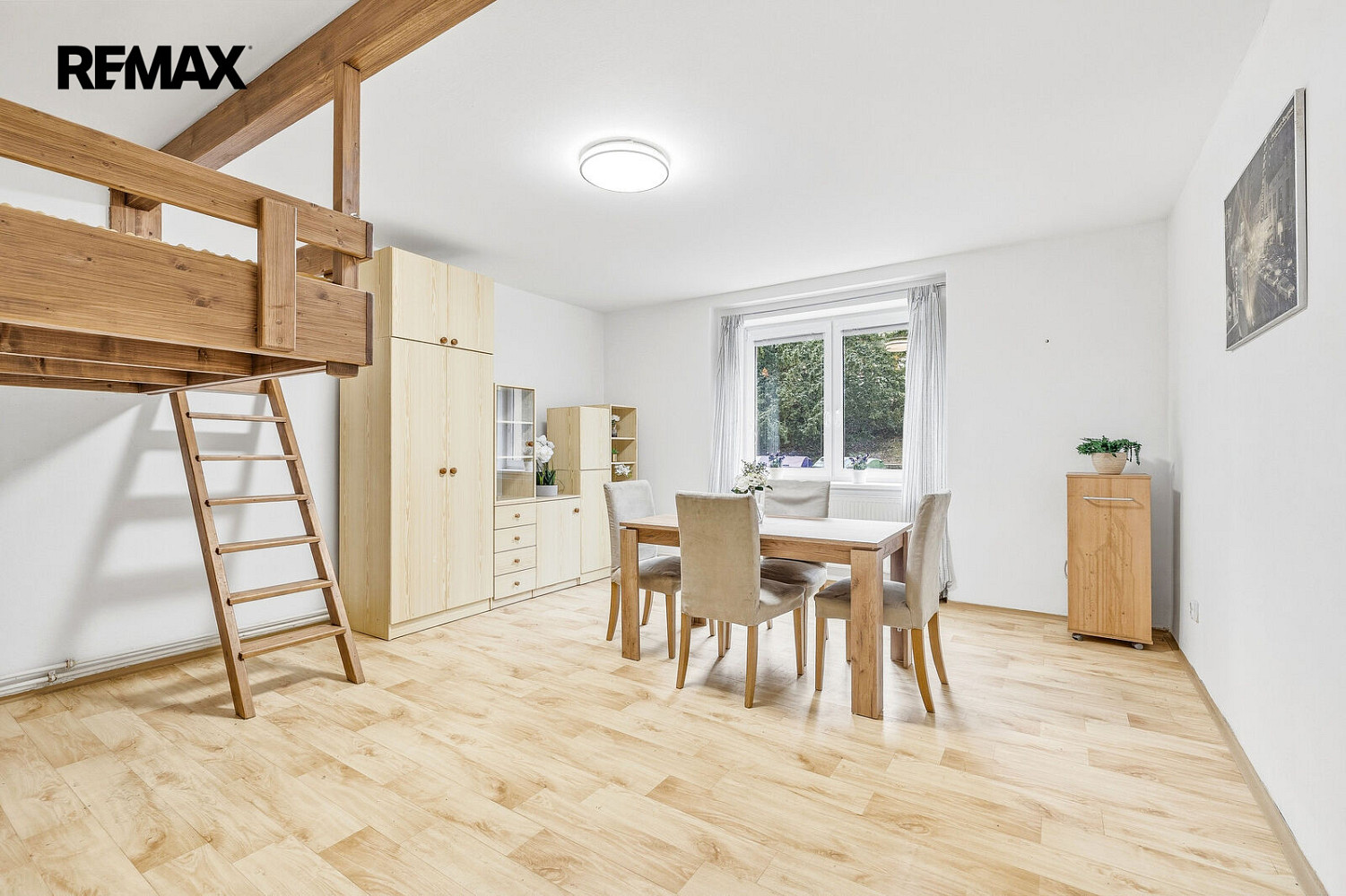 Pronájem bytu 1+1 34 m²