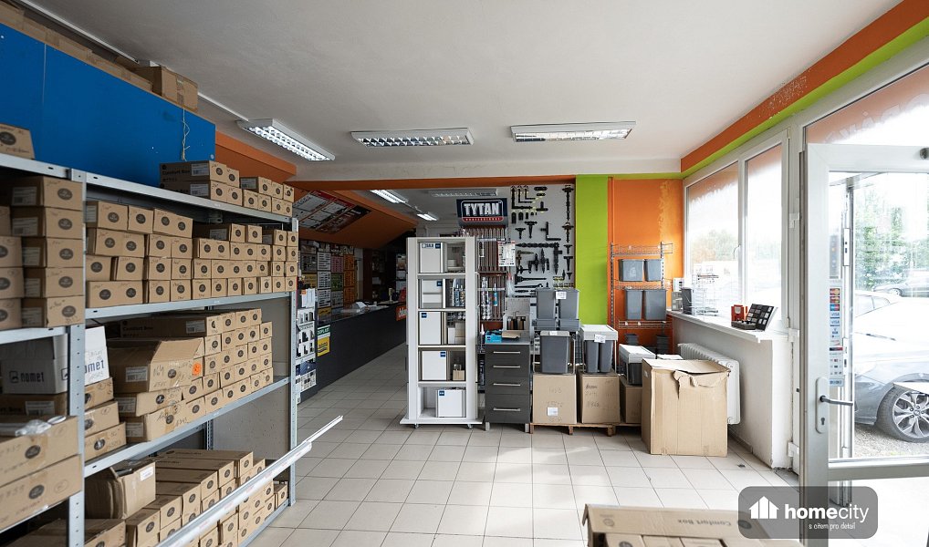 Prodej ubytovacího objektu 1 660 m², Hradec Králové – náhled fotky 38