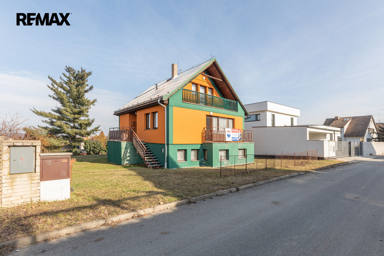 Prodej domu 214 m² s pozemkem 570 m² – fotografie 2