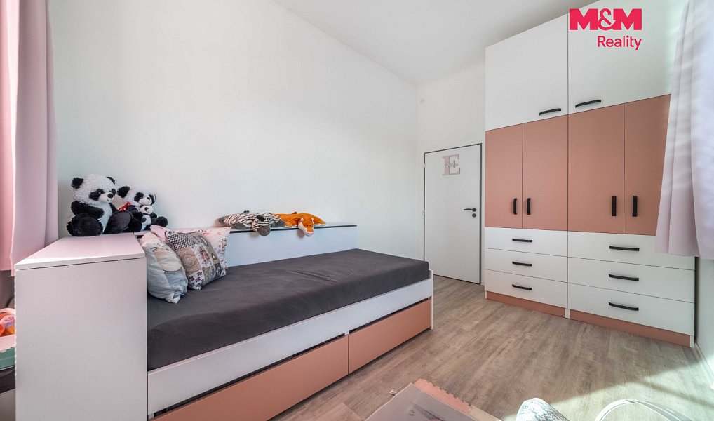 Prodej bytu 4+kk 64 m², Lochovice – náhled fotky 15