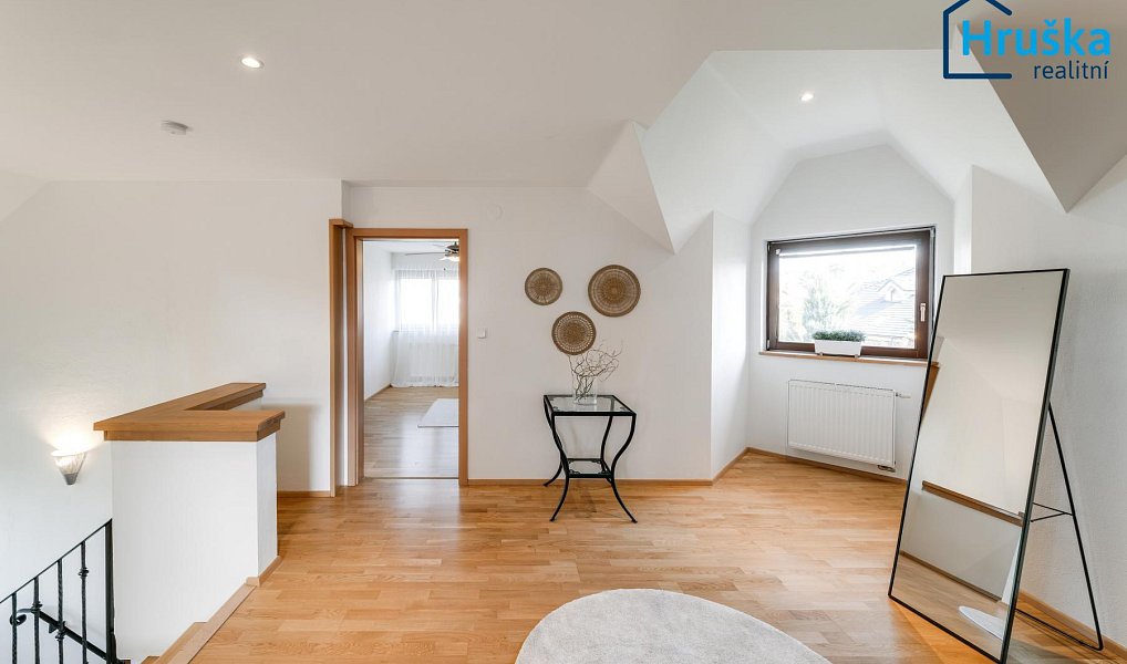 Prodej domu 196 m² s pozemkem 650 m², Baška – náhled fotky 12