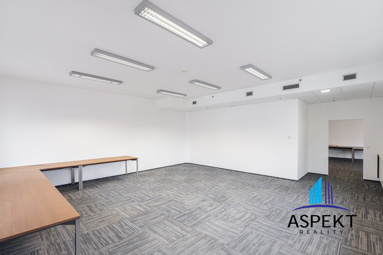 Pronájem kanceláře 175 m² – fotografie 5