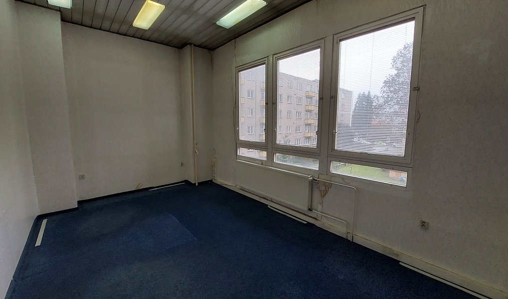 Pronájem kanceláře 22 m², Náchod – náhled fotky 3