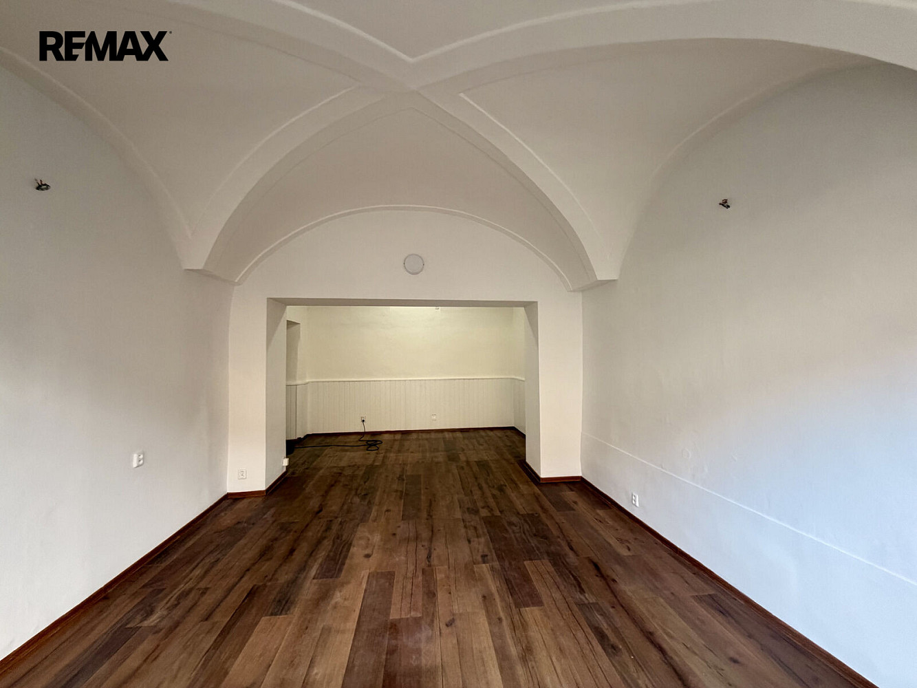 Pronájem obchodních prostor 45 m² – fotografie 3