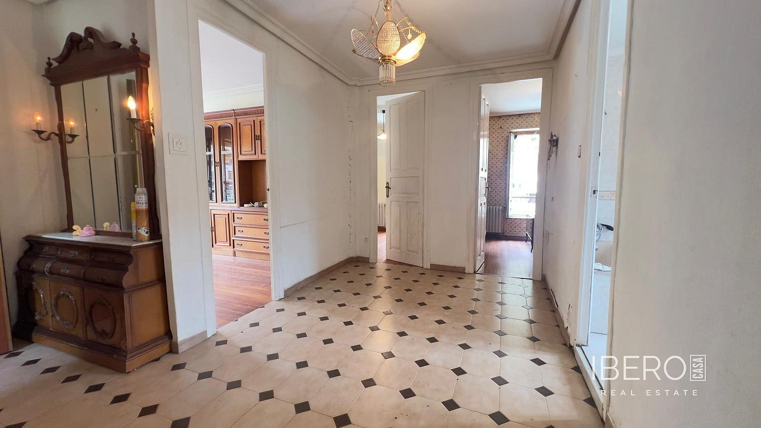 Prodej bytu 5+kk 70 m² - Més