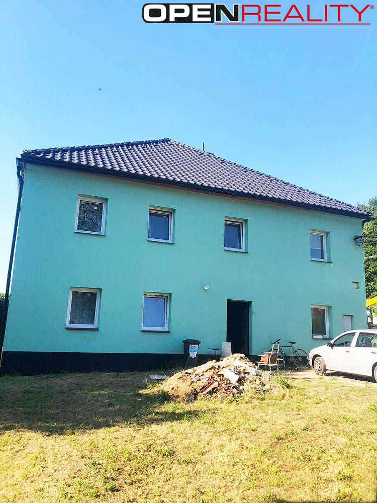 Pronájem domu 595 m² s pozemkem 398 m² – fotografie 2