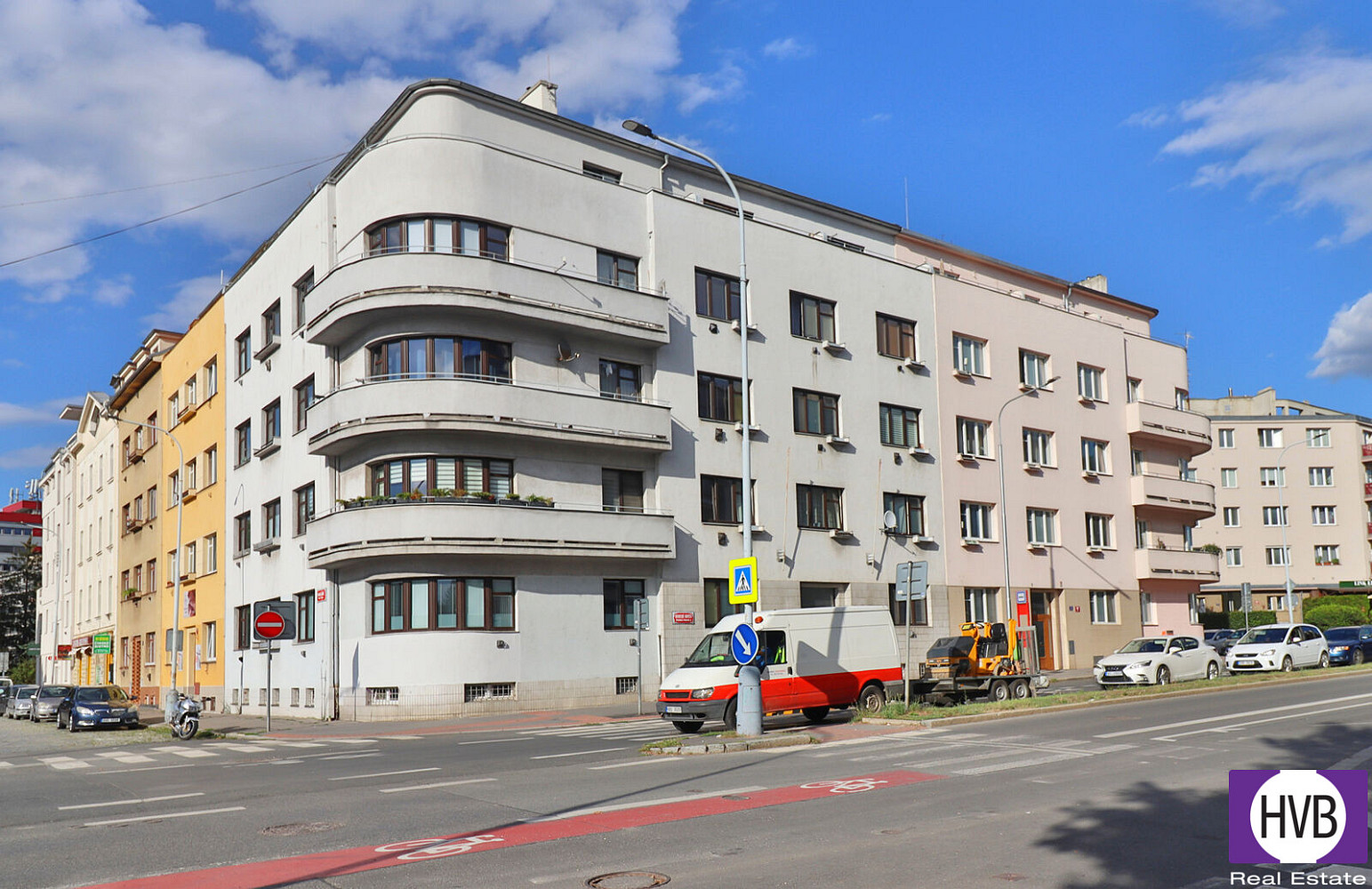 Pronájem bytu 2+kk 62 m² – fotografie 3