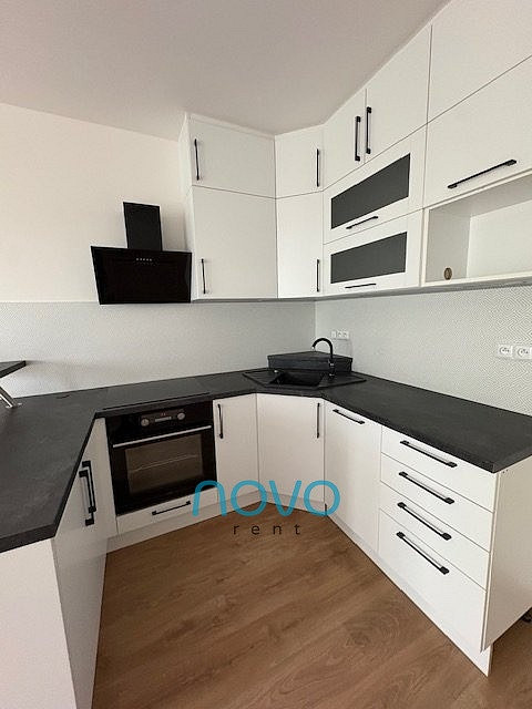 Pronájem bytu 2+kk 53 m² – fotografie 3