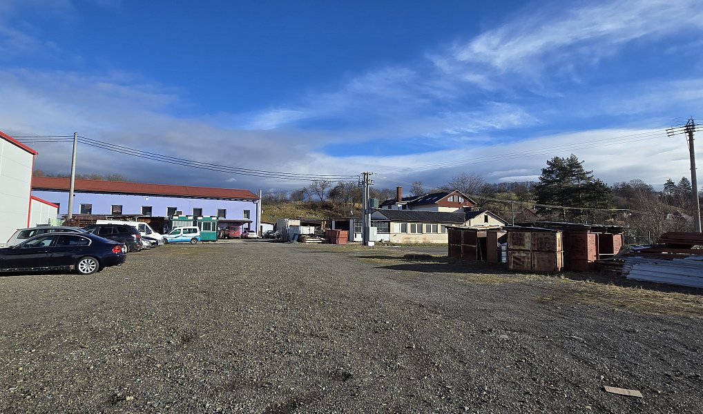 Pronájem komerčního pozemku 2 300 m², Zlín – náhled fotky 4