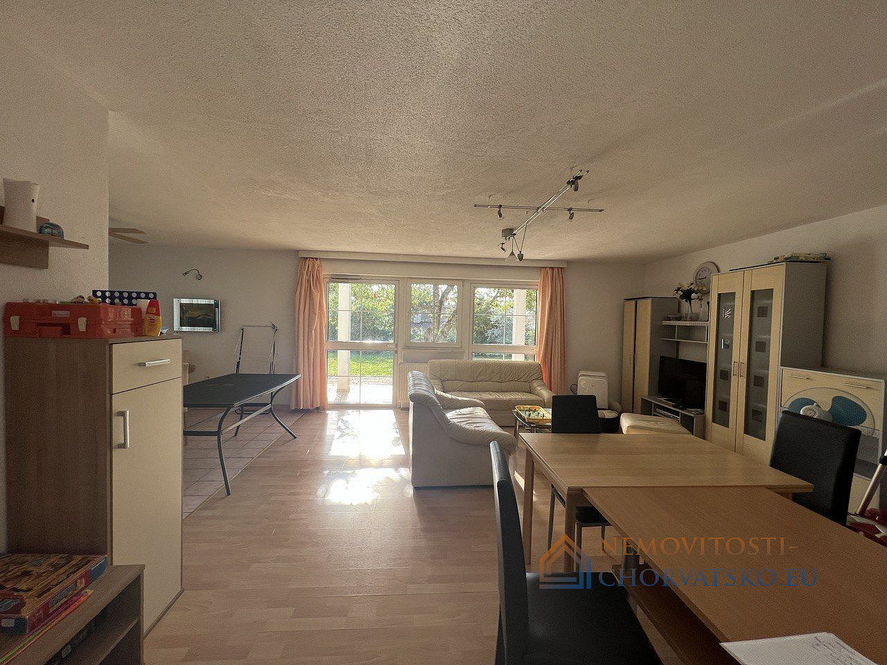 Prodej domu 168 m² s pozemkem 600 m² – pohled 4