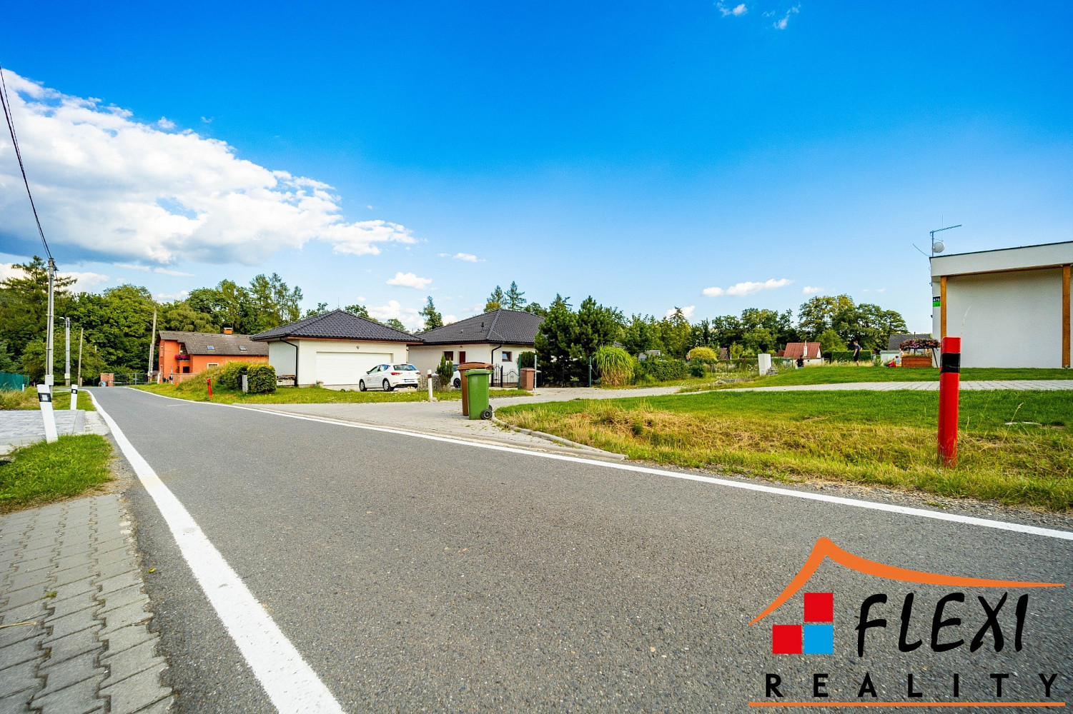 Prodej stavebního pozemku 1 403 m² – fotografie 3