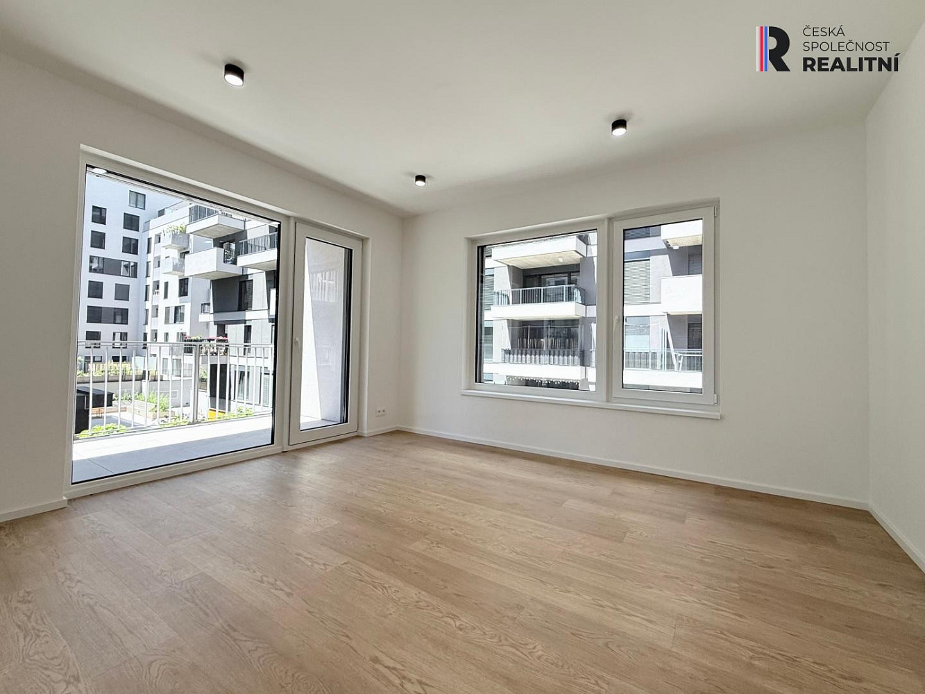 Pronájem bytu 2+kk 73 m² - Widok 6