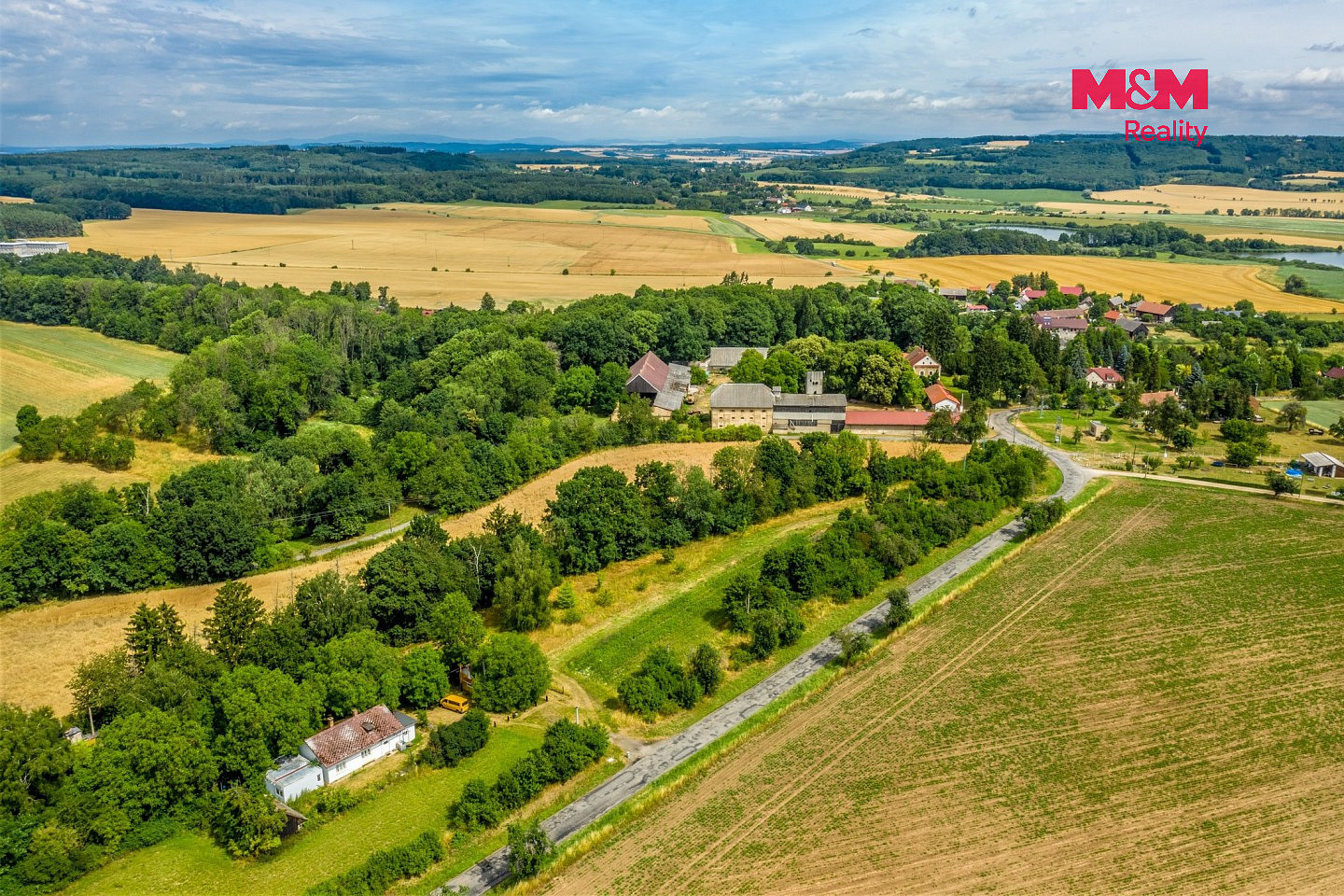 Prodej stavebního pozemku 1 810 m² – fotografie 3