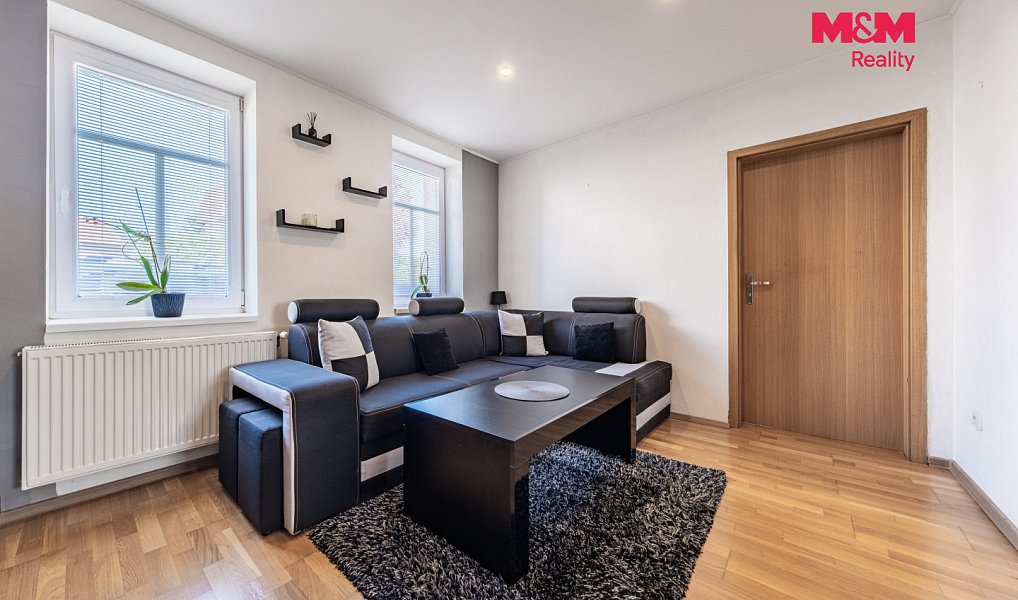 Prodej domu 200 m² s pozemkem 346 m², Komárov – náhled fotky 5