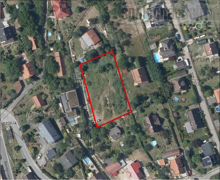 Prodej stavebního pozemku 1 357 m²