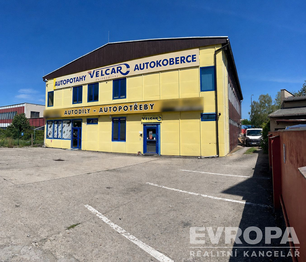 Prodej výrobních prostor 900 m² — photo 2