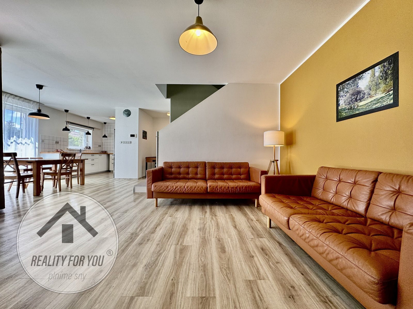 Prodej domu 240 m² s pozemkem 677 m² – fotografie 4