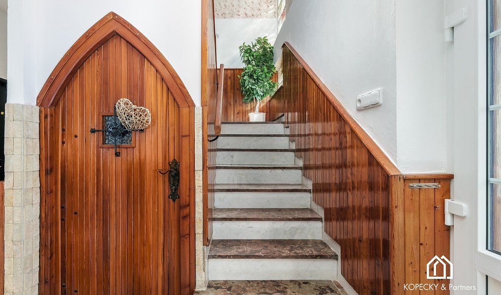 Prodej domu 196 m² s pozemkem 1 164 m², Praha – náhled fotky 8