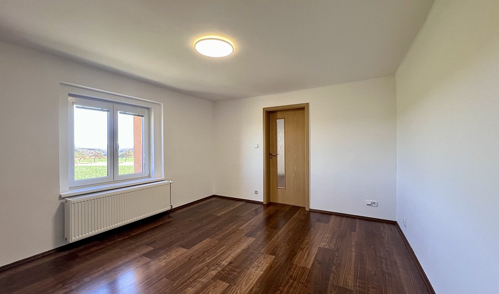 Pronájem bytu 3+1 73 m², Všetaty – náhled fotky 11