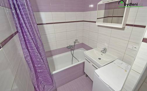 Pronájem bytu 3+1 69 m², Pod Makovým vrchem, Holýšov, okres Plzeň-Jih