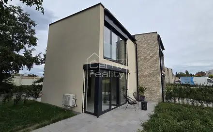 Prodej domu 55 m² s pozemkem 239 m², Východní, Pardubice - Pardubičky