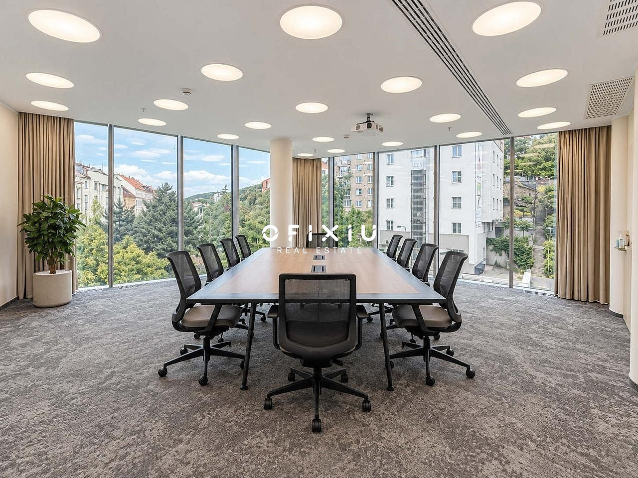Pronájem kanceláře 750 m² – fotografie 2