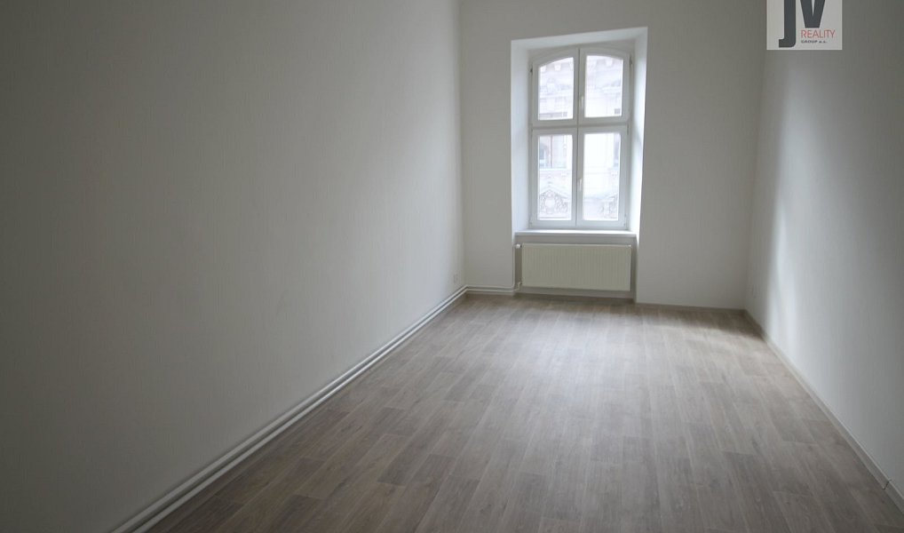 Pronájem bytu 4+1 137 m², Plzeň – náhled fotky 8