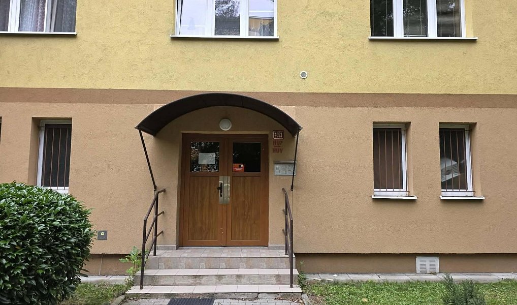Pronájem bytu 2+1 56 m², Chomutov – náhled fotky 23